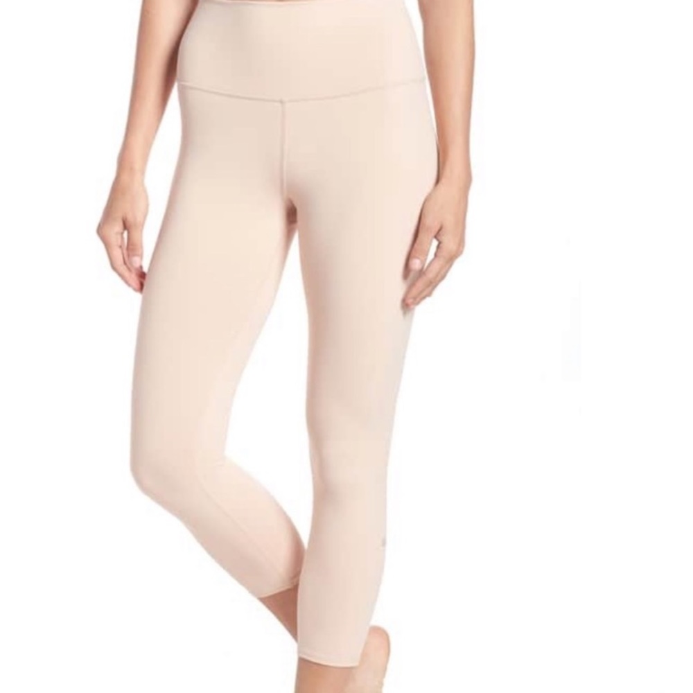ALO YOGA high waist airbrush Capri leggings in nectar